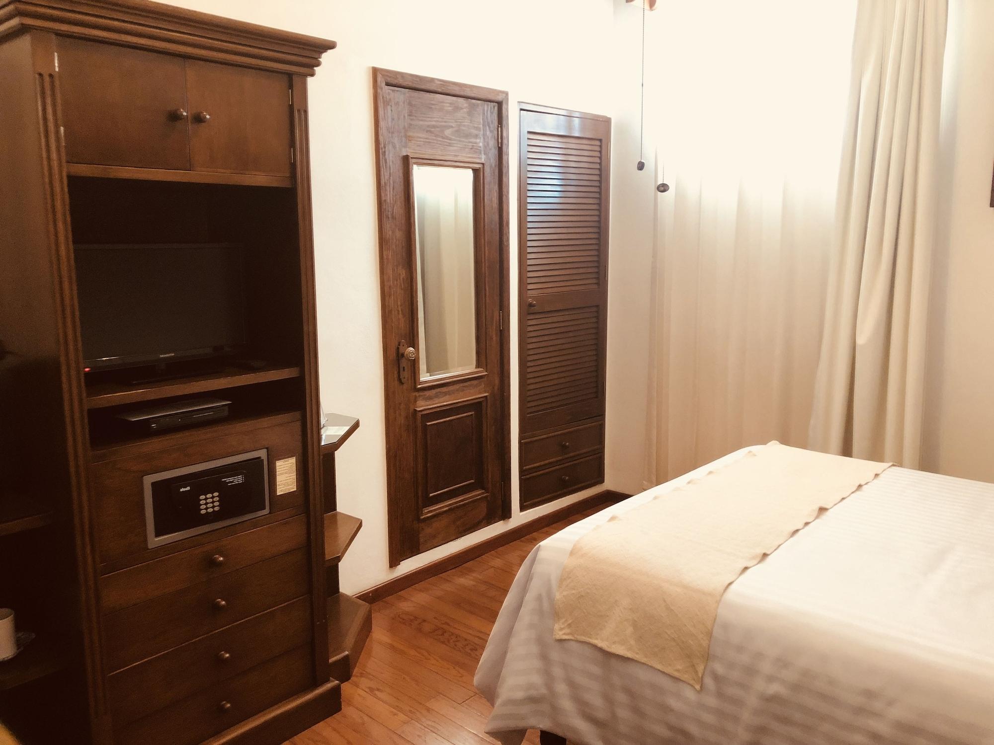 Hotel Mi Solar Centro Uruapan  Екстериор снимка