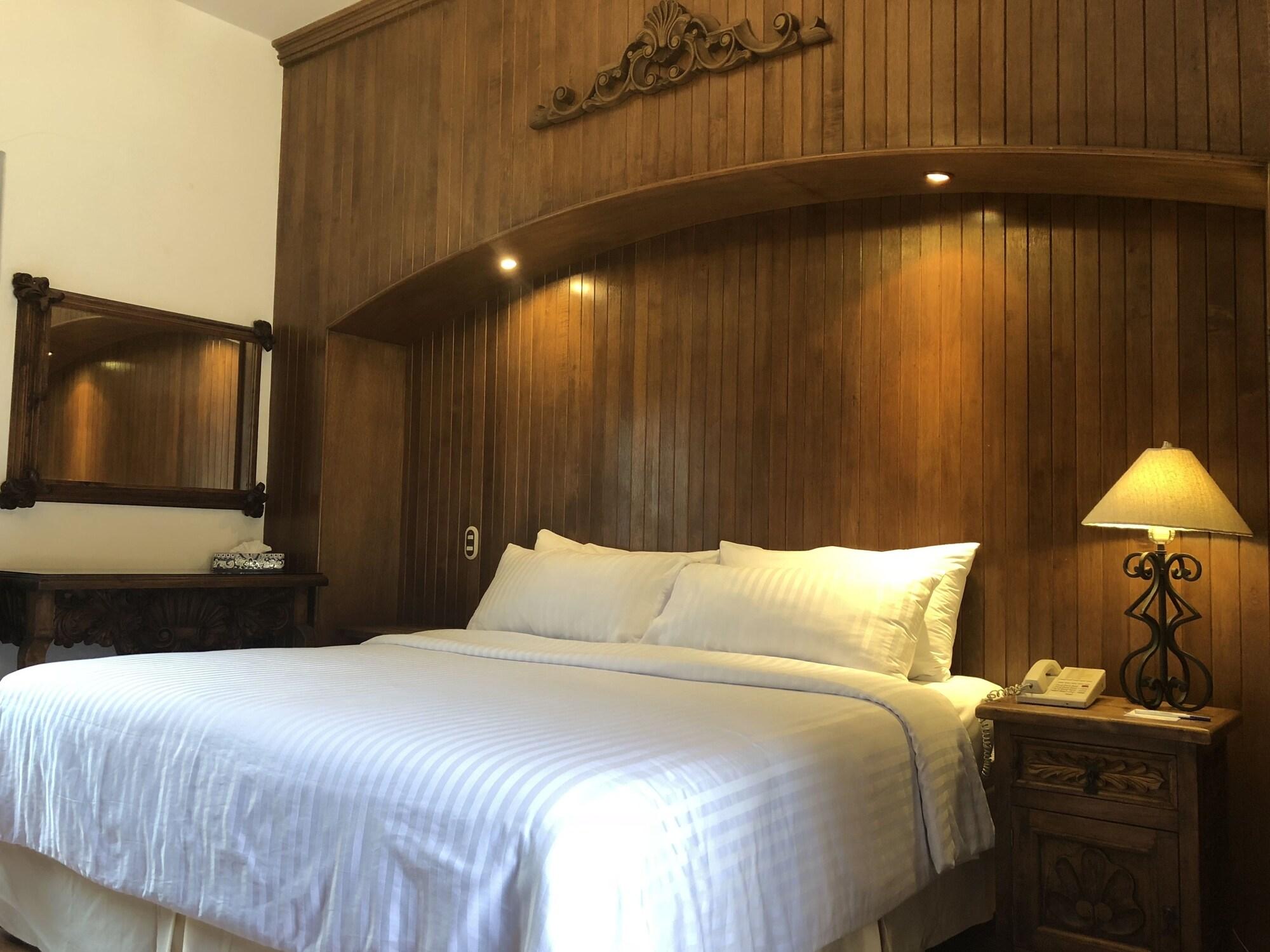 Hotel Mi Solar Centro Uruapan  Екстериор снимка