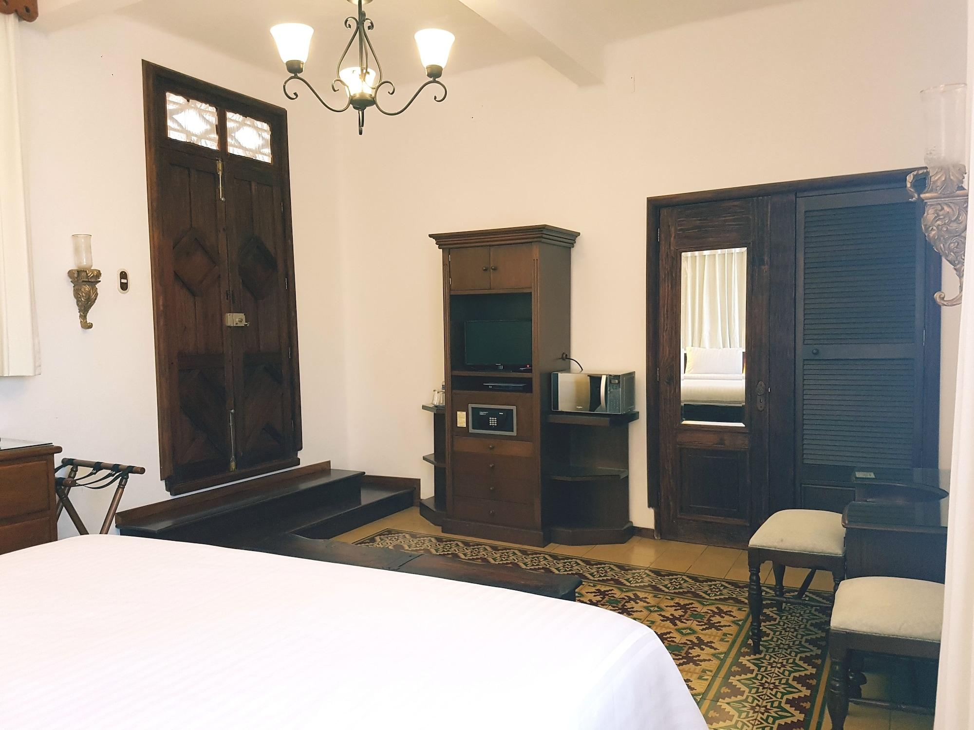 Hotel Mi Solar Centro Uruapan  Екстериор снимка