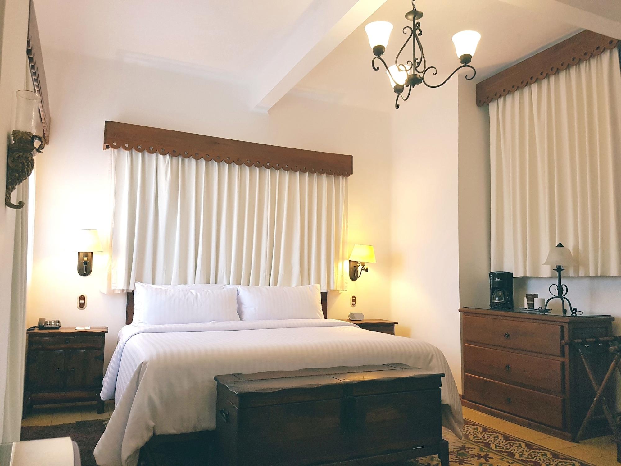 Hotel Mi Solar Centro Uruapan  Екстериор снимка