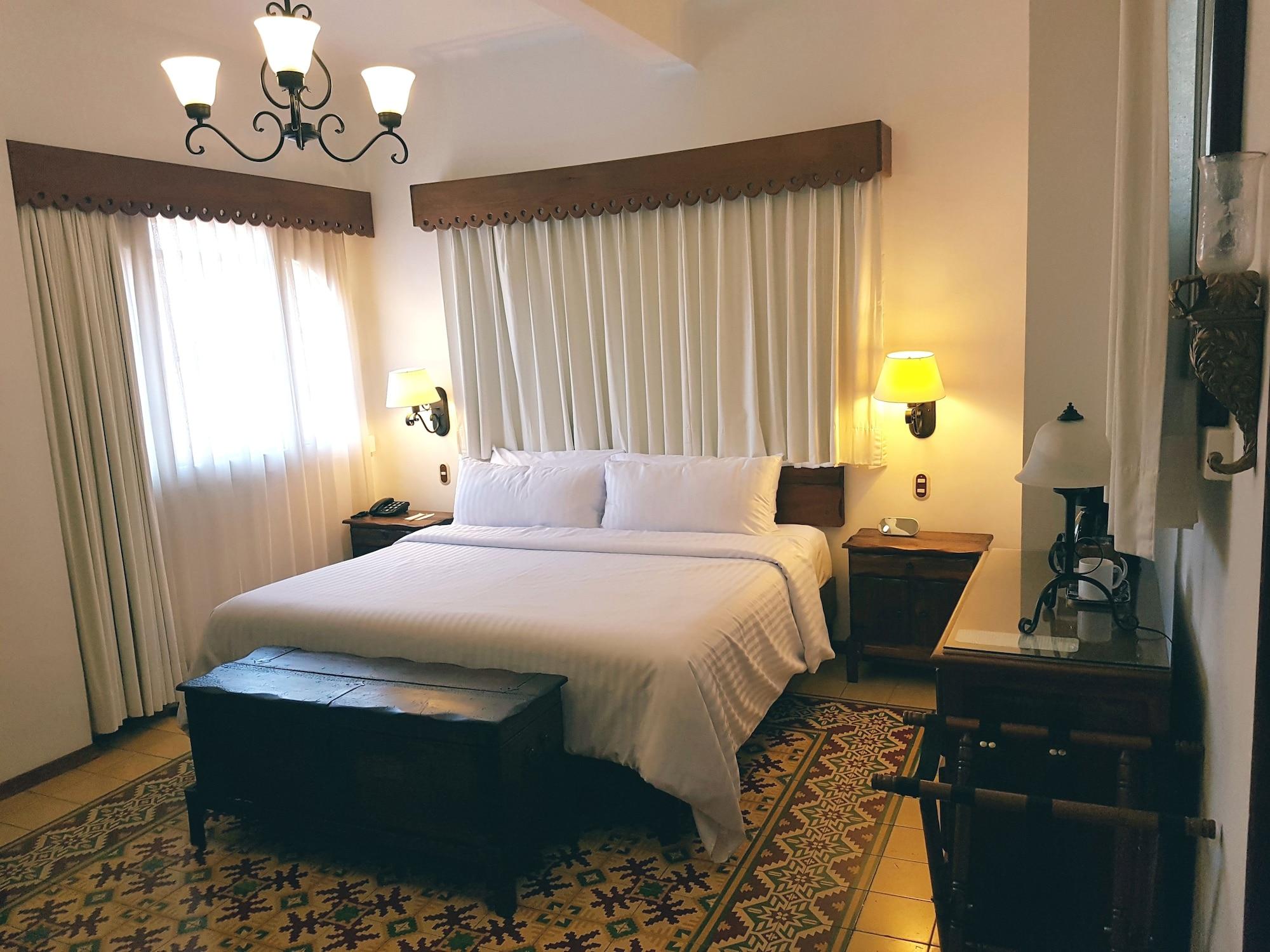 Hotel Mi Solar Centro Uruapan  Екстериор снимка