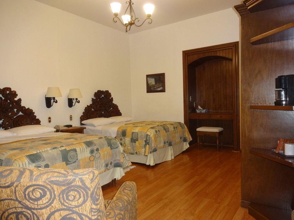 Hotel Mi Solar Centro Uruapan  Екстериор снимка